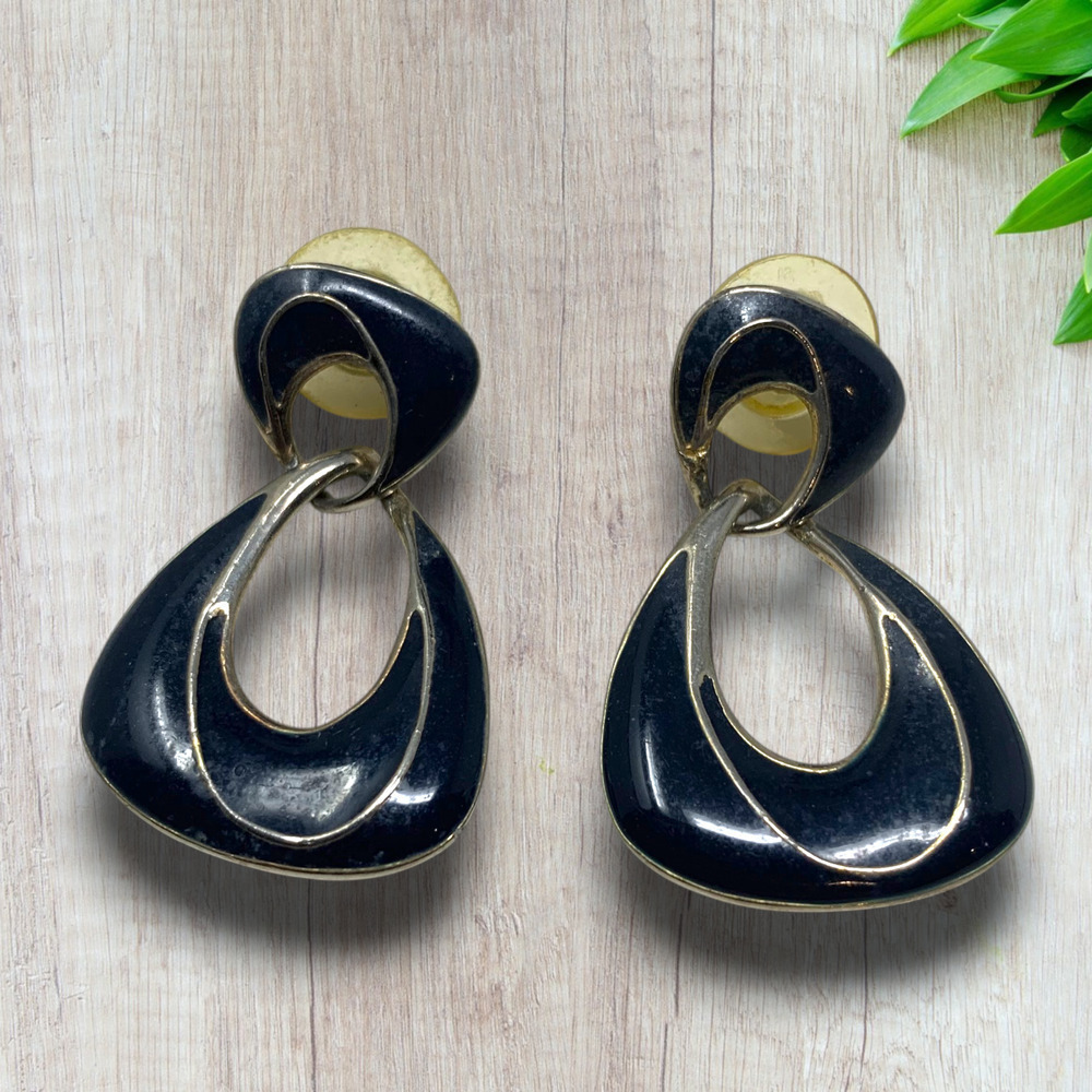 Vintage 1980s Silver Tone Dk Blue Enamel Pierced Doorknocker Earrings Modernist